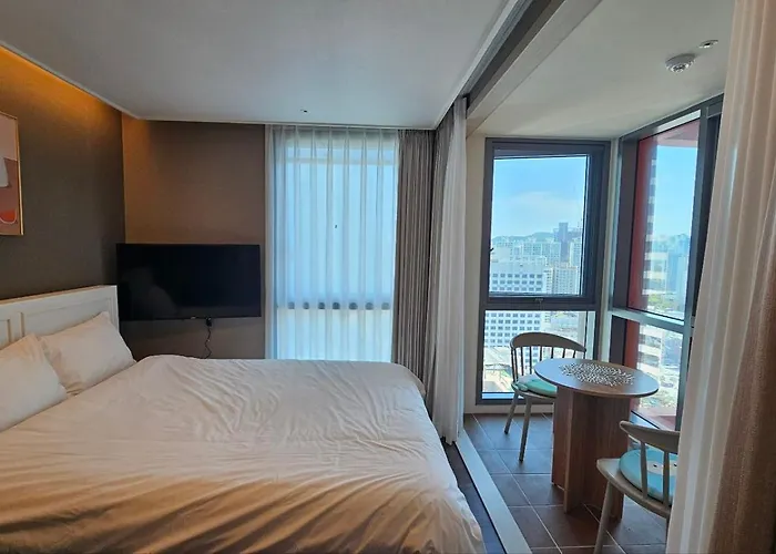 Apartamento 해운대시티뷰#해운대역#해리단길#전통시장#취사#해변2분#개인계정ott#인피니티풀# Busan